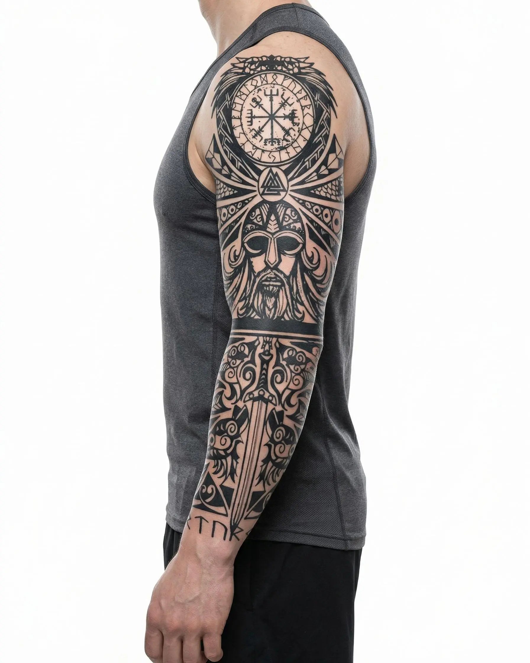 Tatuaggio semi-permanente INKON Viking Odin & Runes applicato su un uomo – design 8 x 20 in (20x50cm), aspetto realistico dell'inchiostro, dura 10 giorni
