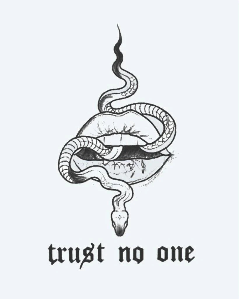 Design del tatuaggio semi-permanente Snake & Lips - Trust No One di INKON – illustrazione serpente, striscia, attraverso, socchiuse, labbra, 3 x 4 in (6x11cm), disponibile su inkon.co